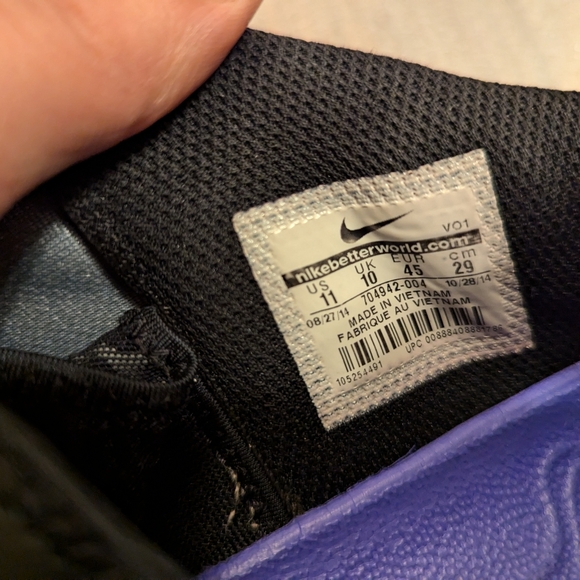 Nike kobe's low top basketball sneakers size 11 grey purple silver casual shoe. - Picture 4 of 13